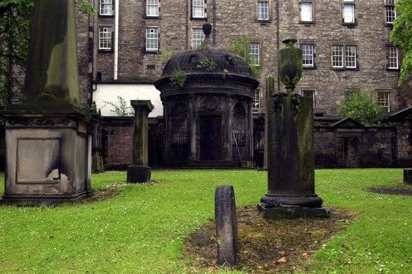 Another reader saw something she couldn't explain in Covenanters Prison. Barbara Sand said: "I saw a man dressed in black wandering inside the Covenanters Prison in Greyfriars Kirkyard two years ago."