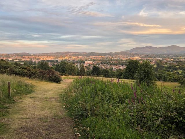 Corstorphine Hill is the most westerly of Edinburgh’s Seven Hills, where visitors can wander the beautiful woodland paths, littered with steep ascents and descents, while looking out across the city.