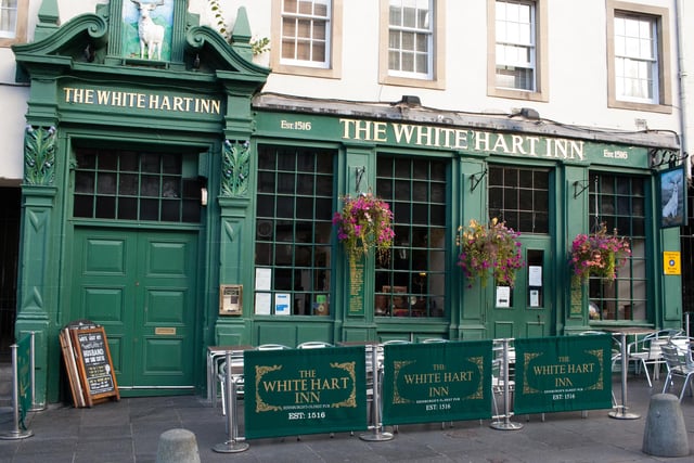 A) The White Hart Inn (Pictured) 
B) The Sheep Heid Inn 
C) The Oxford Bar 
D) Deacon Brodie's Tavern