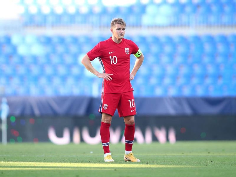 Arsenal are hopeful of signing Martin Odegaard on a £30m deal from Real Madrid, and to have him ready to face Chelsea in the Premier League this weekend. He impressed on loan with the Gunners last season. (Sky Sports)
 
(Photo by Fran Santiago/Getty Images)