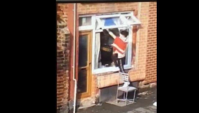 Burglars were filmed raiding a house on Popple Street, Page Hall (Video Credit: Sheffield News)