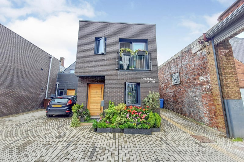 Thde brochure says Kelham Island is the creative heart of Sheffield and this house puts you right in the centre of it. You are within walking distance of the city centre and close to a tram stop.