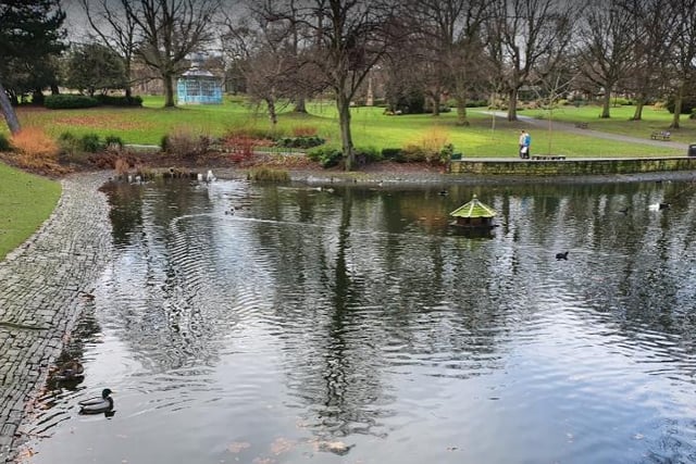Enjoy a relaxing break at one of the most popular parks in Sheffield. Weston Park is a tranquil piece of land offering picnic spots, a bandstand, statues and a duck pond.