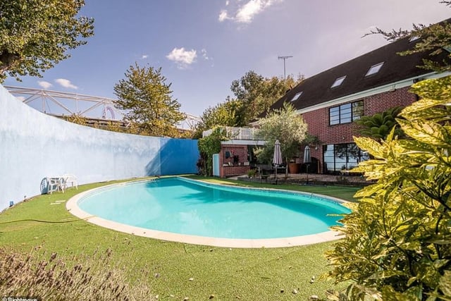 Estate agents BlakeStanley describe the house as a “secluded oasis”, and with its half an acre of grounds and swimming pool, it’s easy to see why.
