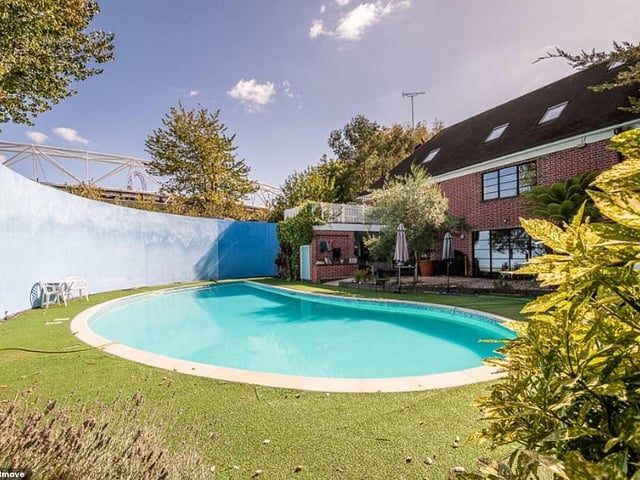 Estate agents BlakeStanley describe the house as a “secluded oasis”, and with its half an acre of grounds and swimming pool, it’s easy to see why.