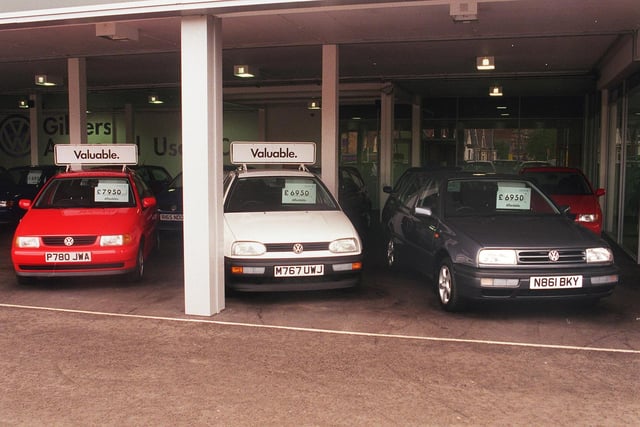 Gilders the used car sales on Banner Cross in 1999