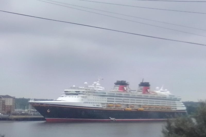 Disney Magic can accommodate 2,700 passengers, and has a crew of approximately 950.