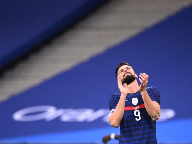 Chelsea's France forward Olivier Giroud has emerged as a January target for David Beckham's Inter Miami. (Mirror)
