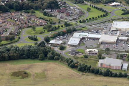 Over the course of the seven days, Renfrewshire recorded 211.1 positive cases of coronavirus per 100,000 population.
In total, 378 positive cases were recorded.