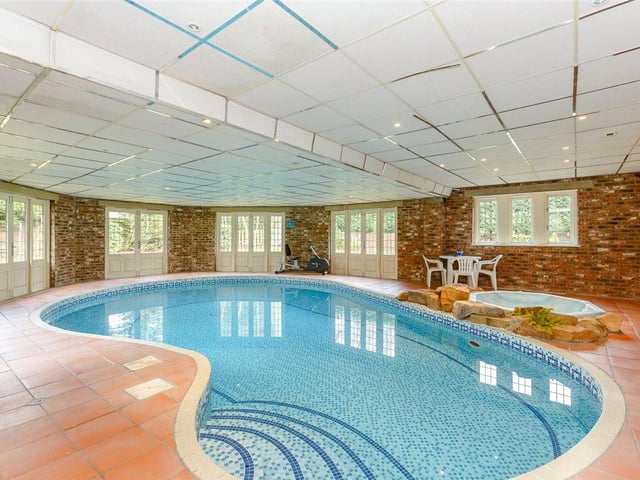 A highly desirable feature of Tudor Lodge is its generously sized indoor heated swimming pool, complete with a Jacuzzi and changing room facilities.
