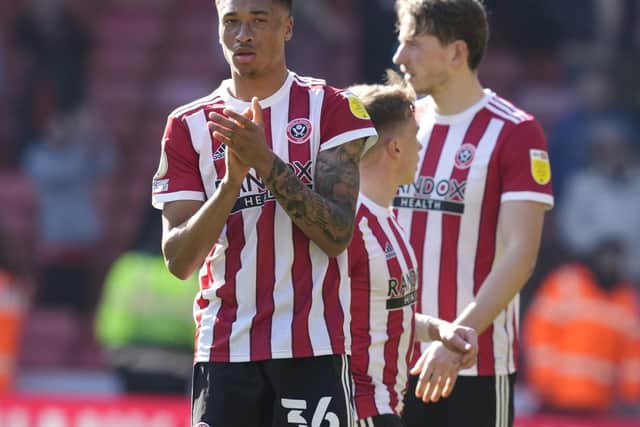 Daniel Jebbison of Sheffield United applauds the fans after victory over Barnsley at Bramall Lane: Andrew Yates / Sportimage