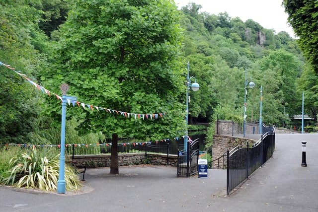 Derwent Gardens, Matlock Dale, gained an average 4.5 out of 5 star rating based on 175 Google reviews. A D posted: "Had a walk through the  park, and enjoyed seeing the rowing boats once again on the river."