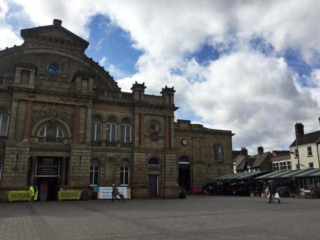 Beauty and the Budget in the Corn Exchange is offering a discount on cake stands with heavy duty fixtures , which will have just over 20% off on Black Friday. Usual price £12.99 will be £9.99 for one day only. Other items will all have 10% off at Beauty and the Budget. Orders via the Facebook page https://www.facebook.com/bespokegiftsandwedding/