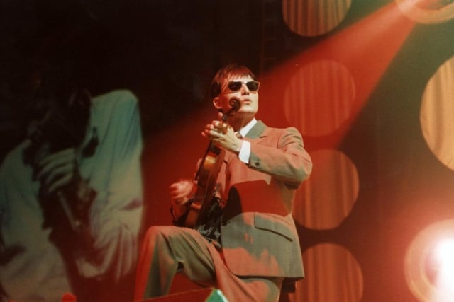 Russell Senior of Pulp at Sheffield Arena in 1996.