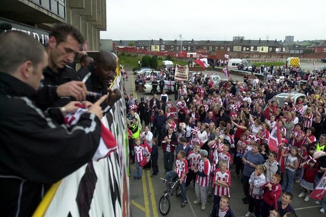 Fans gather at Bramall Lane to see the players, May 2003