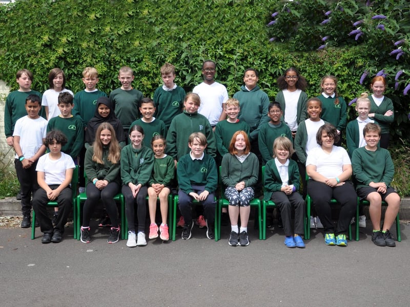 Year 6 Leavers 2021 Fernhurst Junior School Francis Ave Southsea 6M class FORMAL