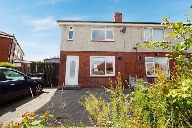 This three bed property, located on Greenwood Avenue, Wigan, WN5, has had 1,238 page views in the last 30 days. Property agent: Express Estate Agency. bit.ly/2GZHUgR