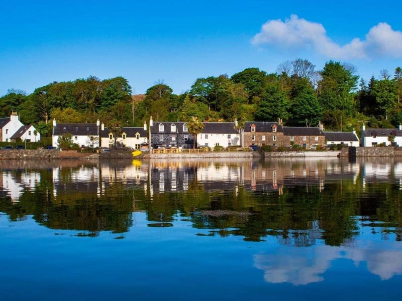 Found in Harbour Street, Plockton, this historic Highland retreat offers delicious fresh locally-caught seafood and stunning views of the coastal scenery and wildlife.