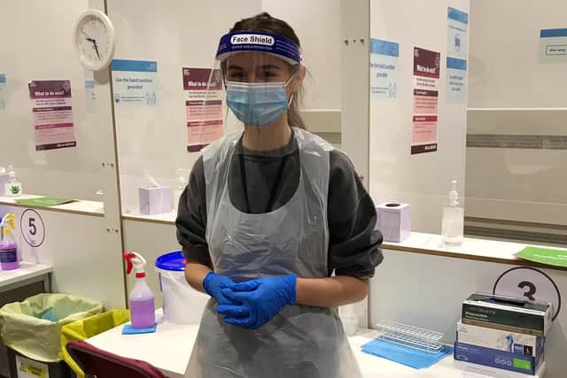 Jenny Carr, a student volunteer at Sheffield Hallam's Covid-19 testing centre.