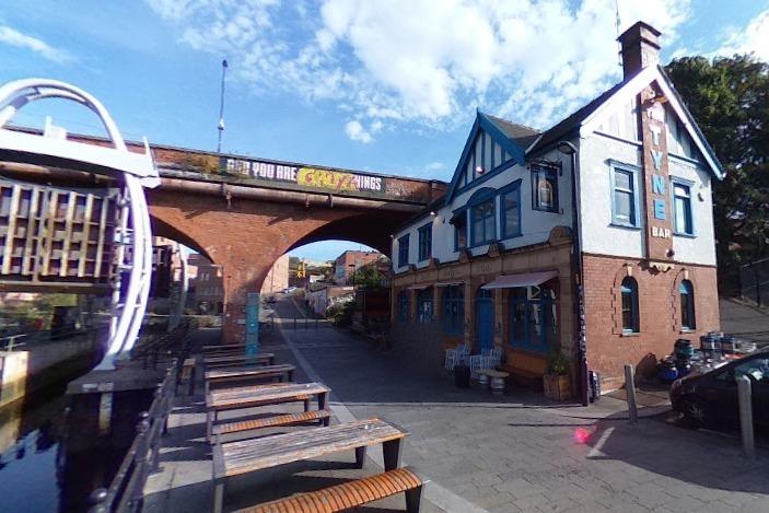 Back down the bank, the Tyne Bar has a 4.6 rating from 2,725 reviews.