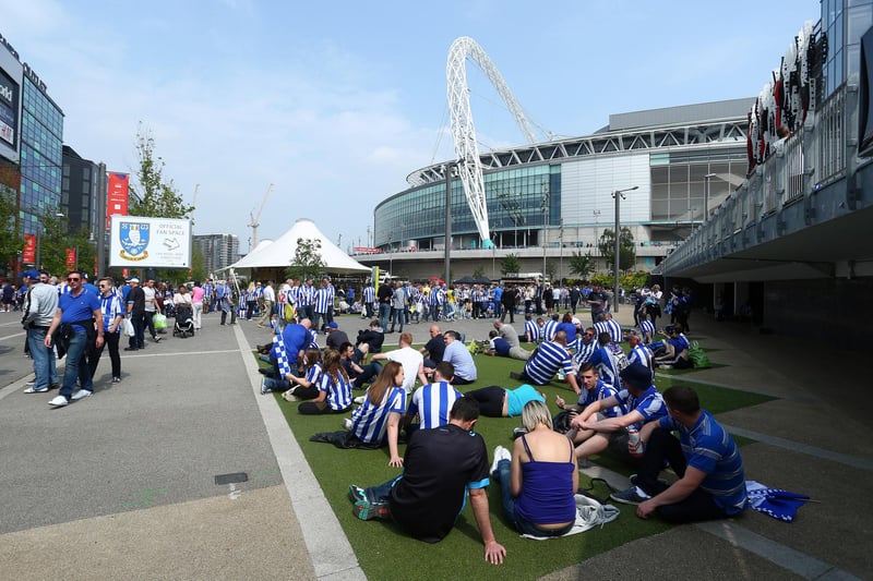 Owls fans enjoy the London sunshine before they go into Wembley