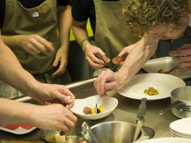 One of Edinburgh’s four Michelin-starred restaurants, 21212 is owned and run by Katie OBrien and partner, chef Paul Kitching, who is renowned in the capital for his cooking style and innovative dishes.