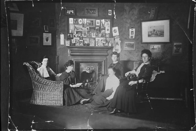 The doctor’s Sitting Room at Leith Hospital in 1906.