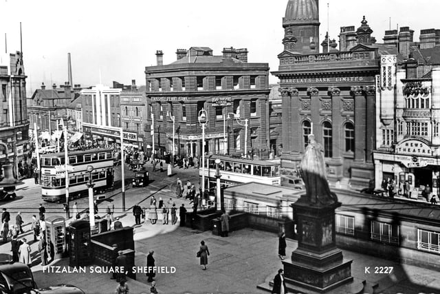 Fitzalan Square, Sheffield, with the old News Theatre on the right
