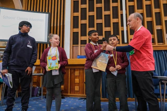 With the help of pupils from Hartley Brook and Astrea Academy Sheffield, SCESY Coordinator Richard Souter shares great books about the environment with the conference.