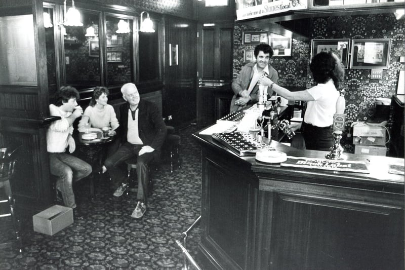 The snug-cum-smoke room at the Alexandra Hotel, Exchange Street, Sheffield, 1984
