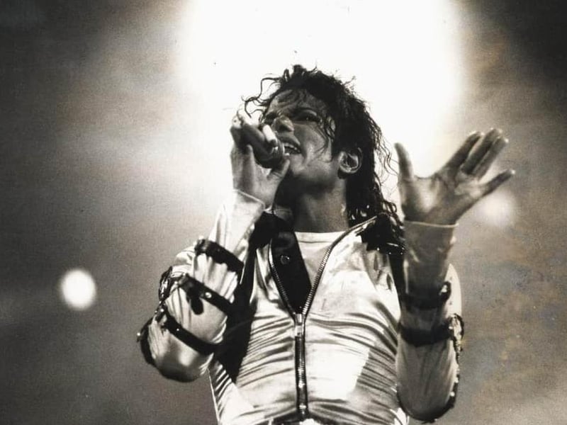 Michael Jackson celebrated his 30th birthday in Leeds as he took to the stage at Roundhay Park in August 1988. More than 90,000 fans joined in unison to wish Michael Jackson many happy returns.