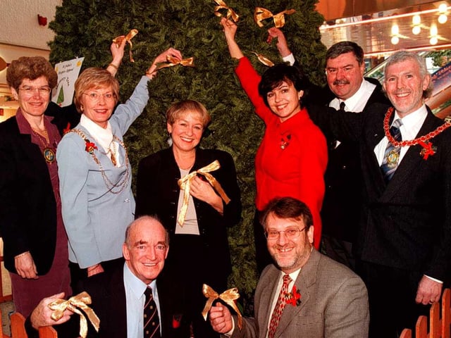 At the launch of the St. John's Hospice 'Memory Tree' in the Frenchgate Centre back in 1998 were L-R Christine Carlin, Mayoress of Hatfield, Doncaster Mayor Yvonne Woodcock, Lord Walker, President of Hospice, Rosie Winterton MP, Caroline Flint MP, Kevin Hughes MP, Jeff Ennis MP & Gary Carlin, Mayor of Hatfield
