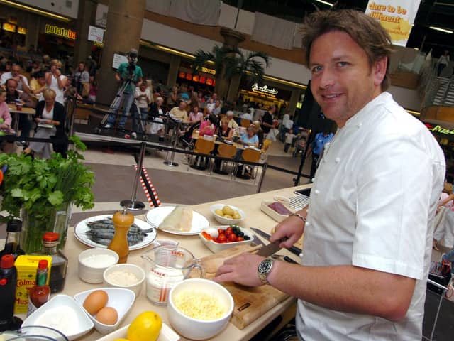 CLEBRITY CHEF JAMES MARTIN  Celebrity Chef James Martin starts his cookery demonstration at the Oasis, Meadowhall.   14 August 2008 