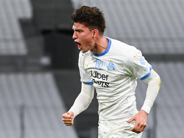 It's all change at the back, as Romo is joined at the back by a fellow South American centre-back. The Argentine ace is a fresh summer signing from Marseille.