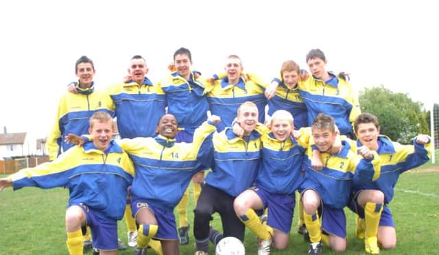 The Edenthorpe Under 15's football team, 2007.