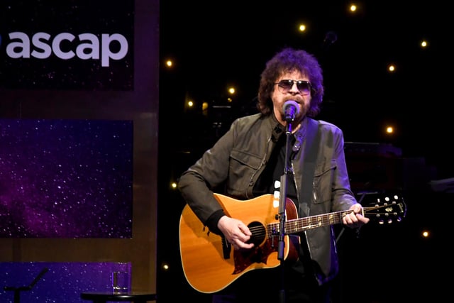 Singer, multi-instrumentalist and record producer Jeff Lynne has been made an OBE for services to music.He is best known as co-founder and vocalist for the innovative rock band Electric Light Orchestra.