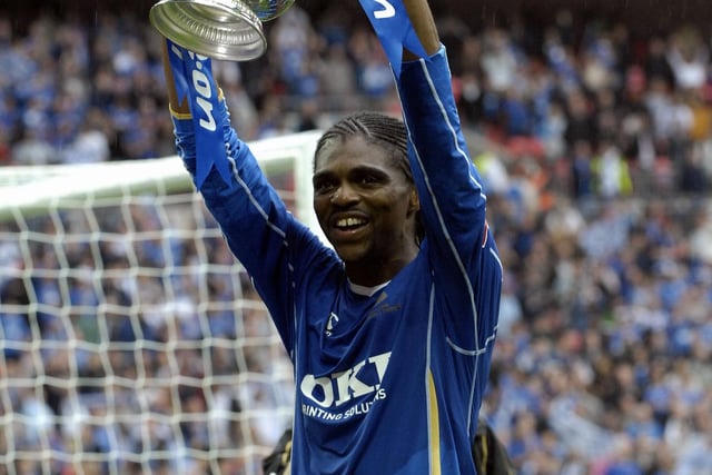 Kanu parades the FA Cup. Pic: Will Caddy