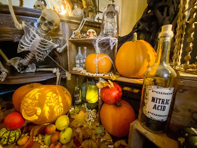 Although Corinna hosts a 'graveyard party' most years, this year she said: "Only the skeletons will be having a wee party."