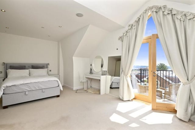 The master bedroom is absolutely stunning and has the most space of all the bedrooms. It has plenty of wardrobe space and a large en-suite, as well as it's private access to the penthouse's other balcony.