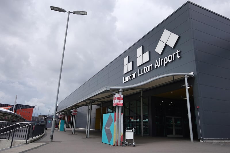 London Luton Airport has average delays of 22 minutes and 54 seconds.