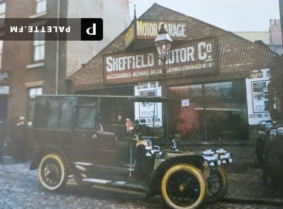 A Cavendish motor car, built by the Sheffield Motor Co, outside the firm's Cavendish Street site in around 1904