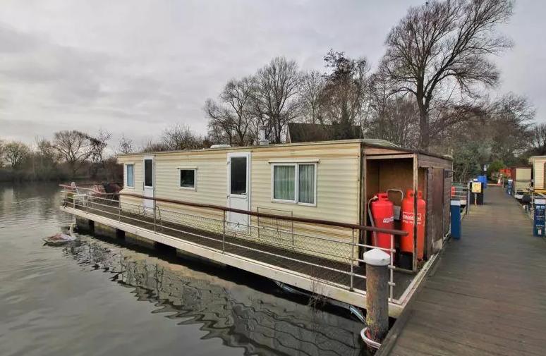 This one bedroom houseboat is situated in the Hartford marina development and features a bedroom, bathroom, living room and kitchen and decking to all sides with a seating area overlooking the marina. Guide price of £60,000.