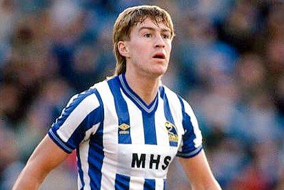 One of Wednesday's most prolific front men following his move from Sunderland, Chapman played over 150 times for the Owls before moving on to French side Chamois Niortais and returning first to Nottingham Forest and then to Championship success with Howard Wilkinson's Leeds. Married actress Leslie Ash and was proven to be a victim of the phone hacking scandal some years later.