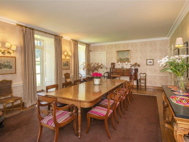 Dining room.