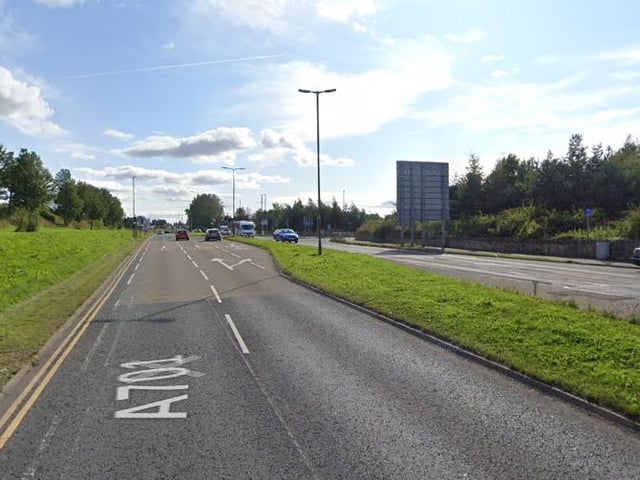 Changed signal timings and yellow box markings at Straiton junction to aid entry of traffic to the junction from B702 Loanhead Road