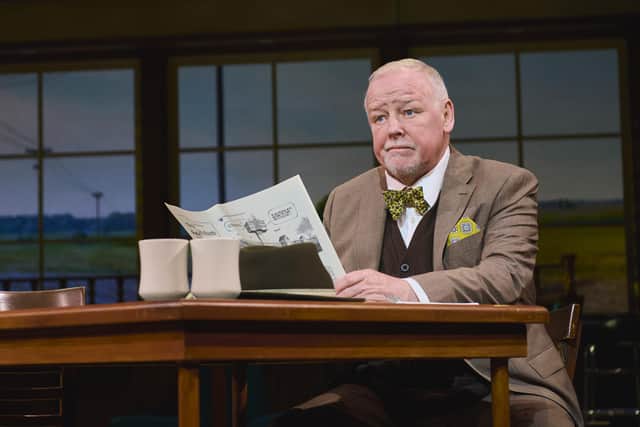 Les Dennis has a cameo in Waitress at the Lyceum