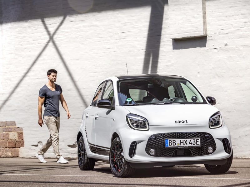 As the name suggests, this is a four-door, four-seat relative of the fortwo. The forfour uses the same electric drivetrain as the fortwo with the same power, battery capacity and charging time. The added weight of the larger car means it’s a second slower to 62mph (hardly a concern in city driving).