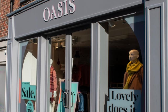 Oasis will permanently close all of its stores and online shopping (Photo: Shutterstock)