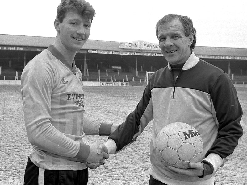 Stags sign Roddy Collins - he is pictured here being welcomed by Billy Dearden