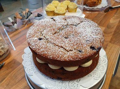 We can taste the glorious sponge from here. Fine job, Faye.